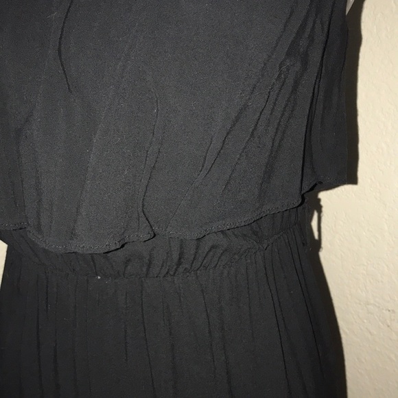 ❌SOLD❌ Black Ruffled Bust Maxi - Picture 3 of 4